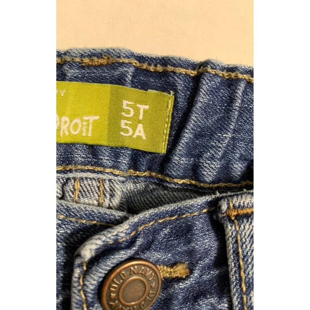Old Navy Straight Droit Jeans. Size 5T